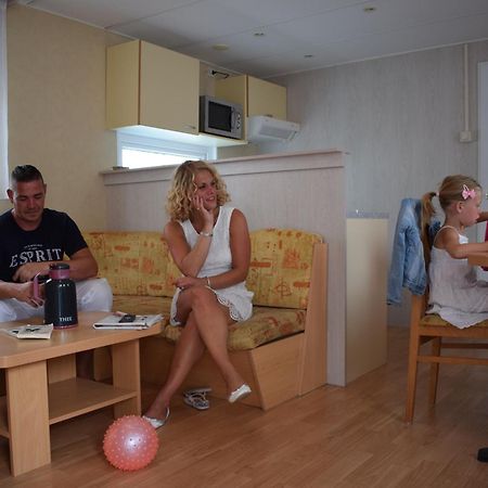 Camping Scheldeoord Baarland Esterno foto