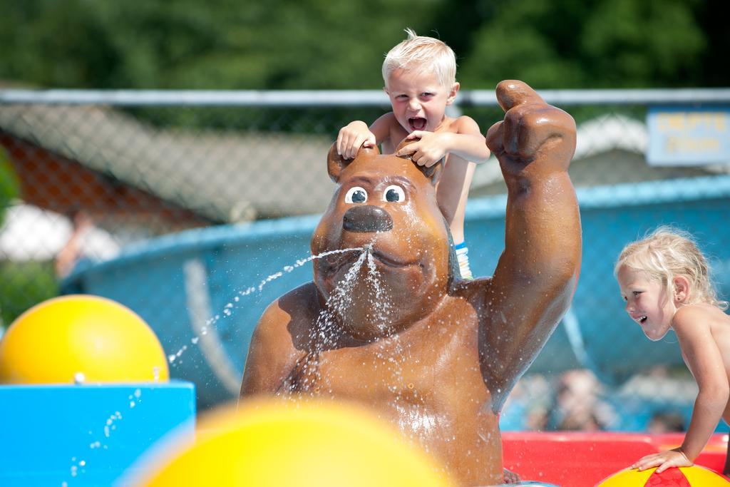 Camping Scheldeoord Baarland Esterno foto